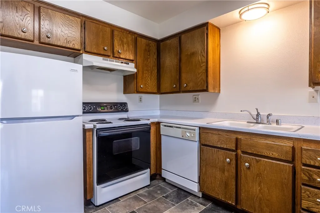 9924 Cedar Street, Bellflower, California 90706 home-pic-13