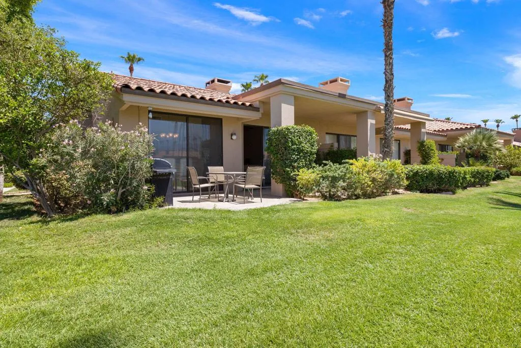 38915 Wisteria Drive, Palm Desert, California 92211 home-pic-37