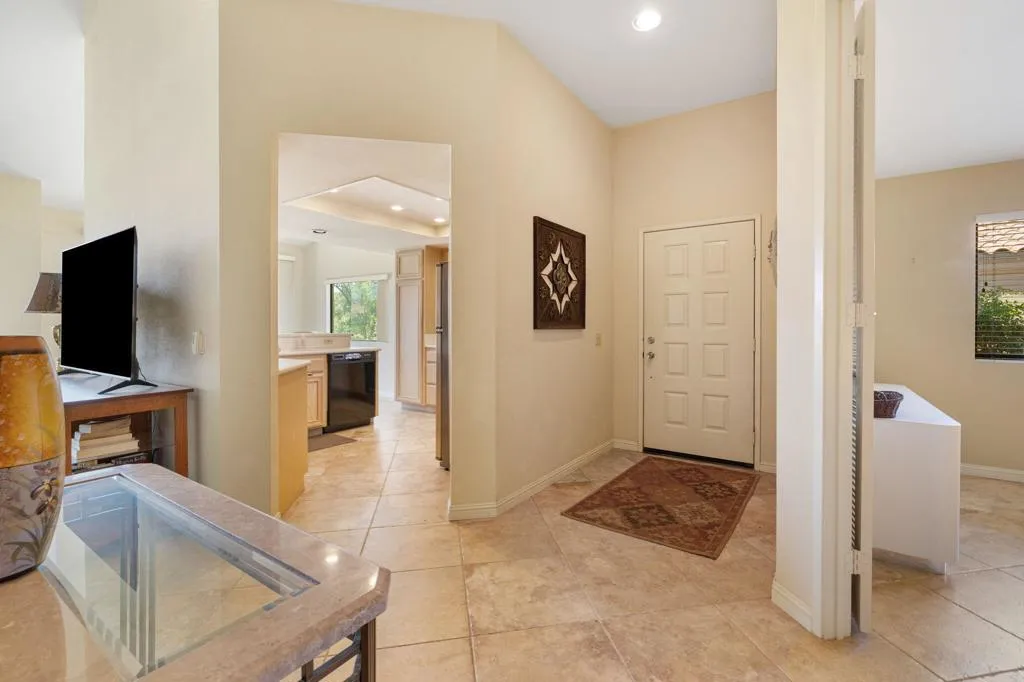 38915 Wisteria Drive, Palm Desert, California 92211 home-pic-6