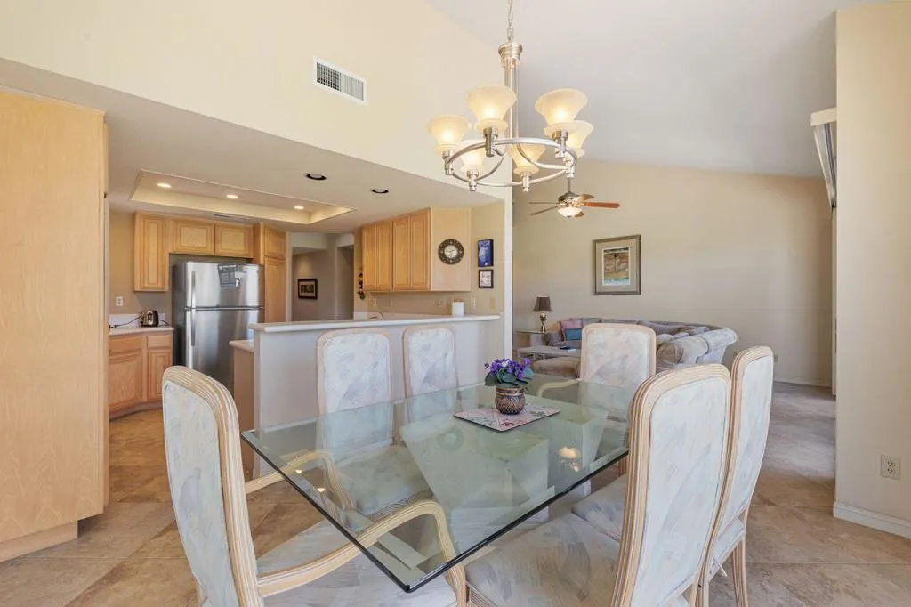 38915 Wisteria Drive, Palm Desert, California 92211 home-pic-9