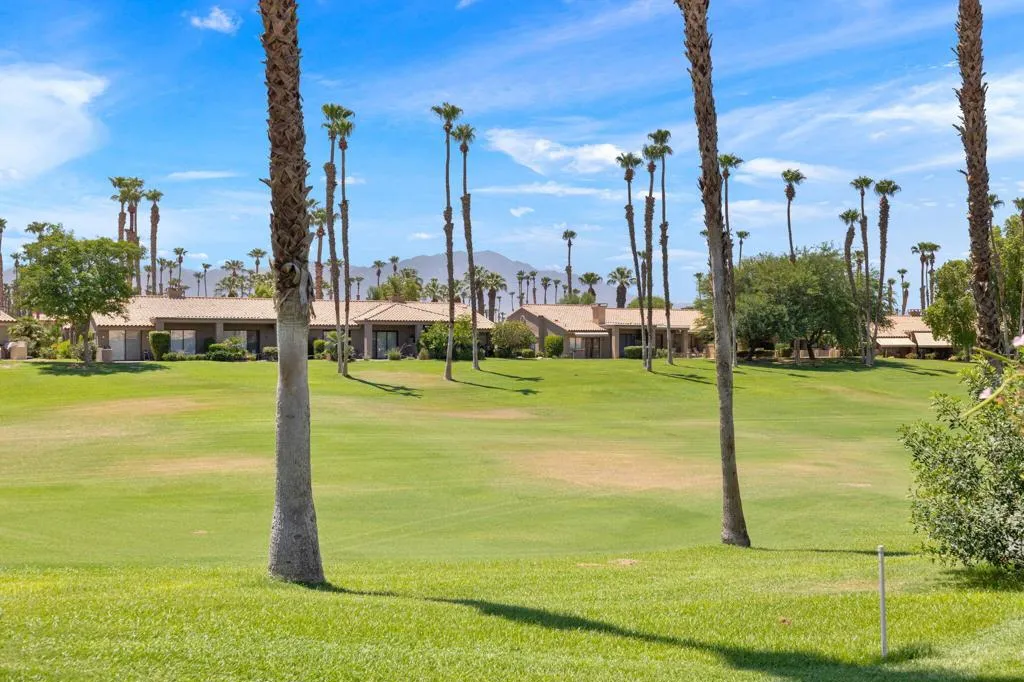 38915 Wisteria Drive, Palm Desert, California 92211 home-pic-39