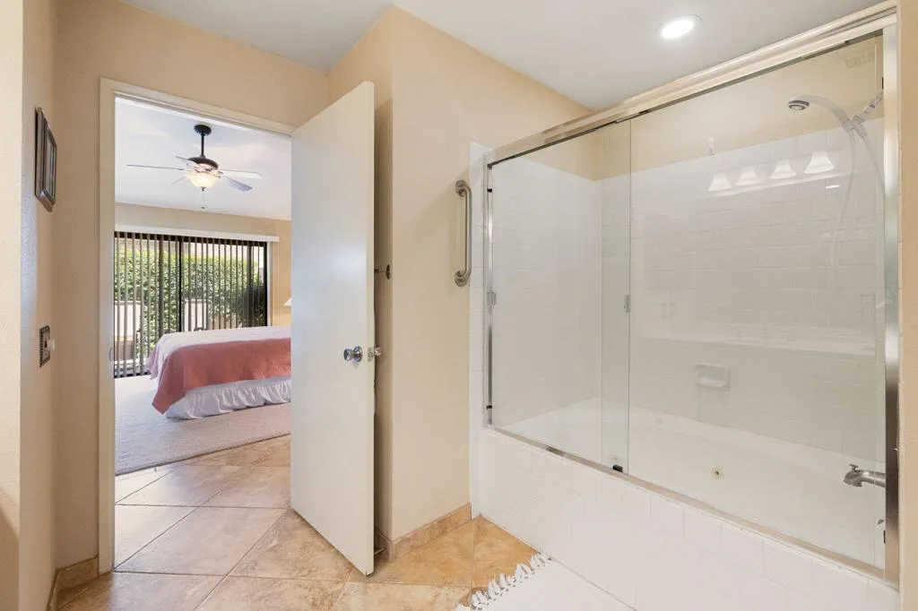 38915 Wisteria Drive, Palm Desert, California 92211 home-pic-28