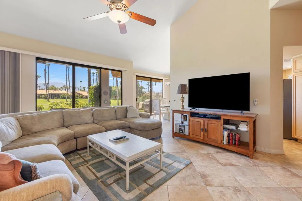 38915 Wisteria Drive, Palm Desert, California 92211 home-pic-21