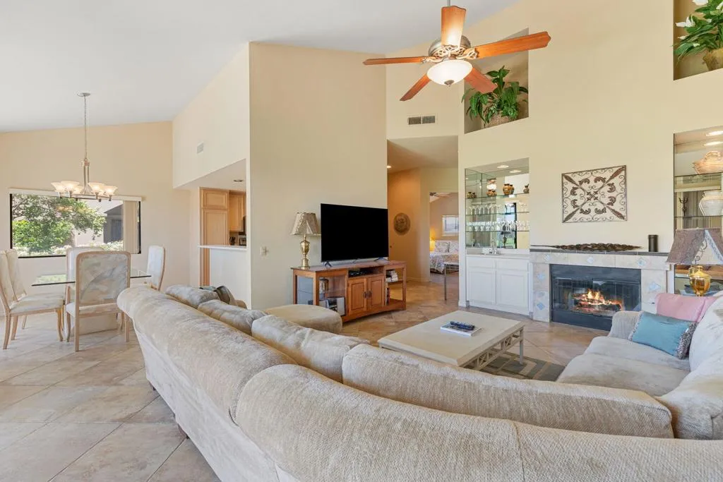 38915 Wisteria Drive, Palm Desert, California 92211 home-pic-19