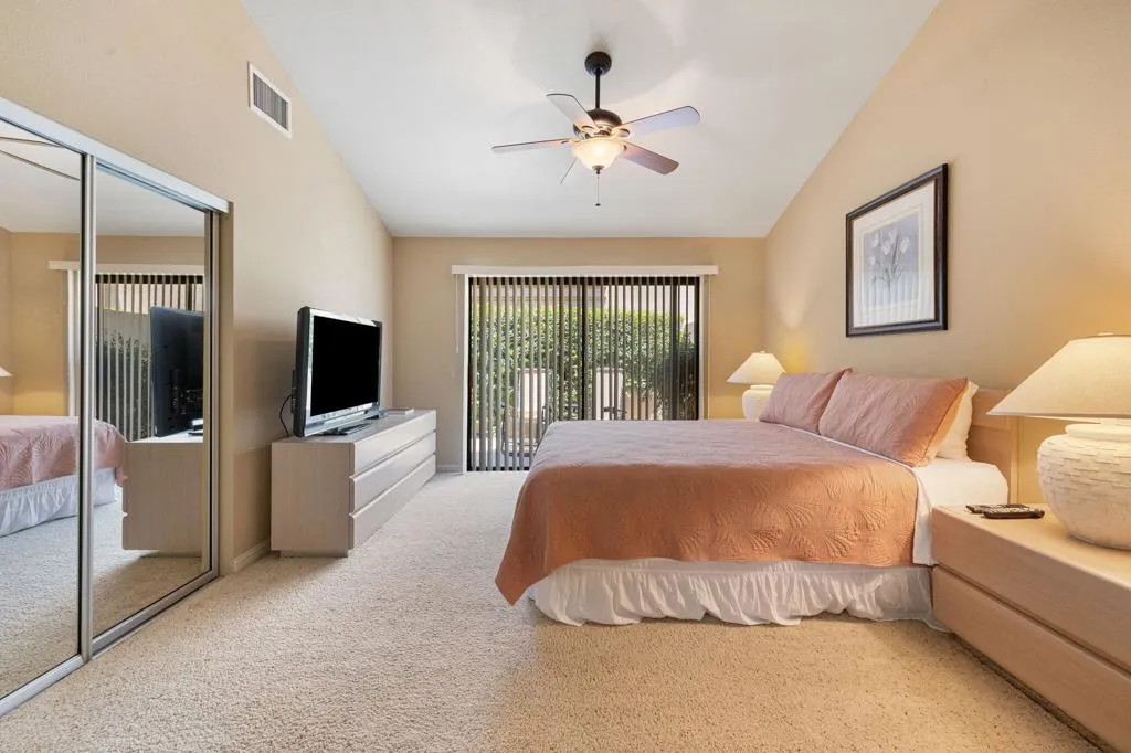 38915 Wisteria Drive, Palm Desert, California 92211 home-pic-26