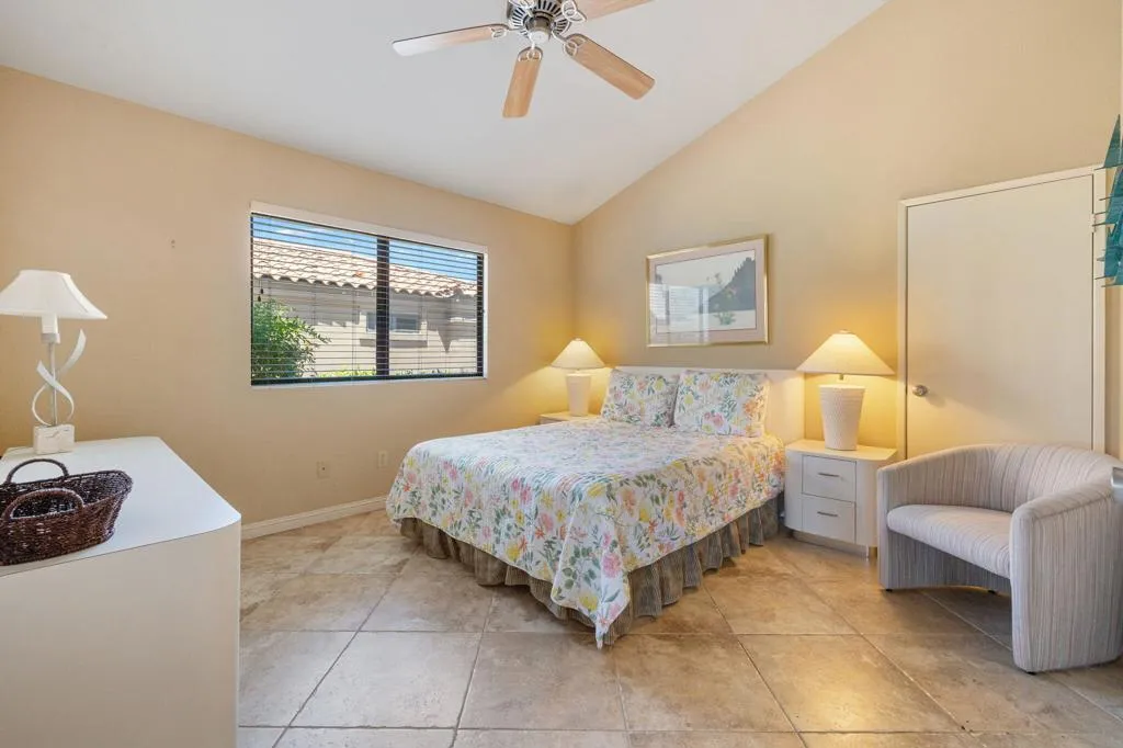 38915 Wisteria Drive, Palm Desert, California 92211 home-pic-23
