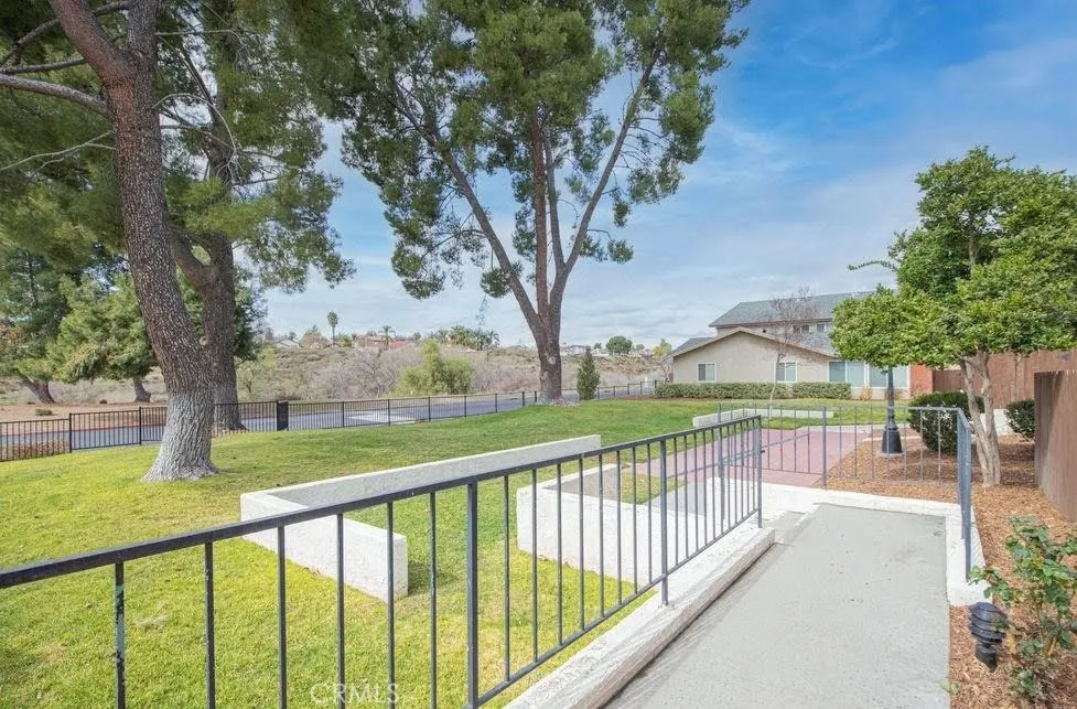 28491 Via Princesa B, Murrieta, California 92563 home-pic-16