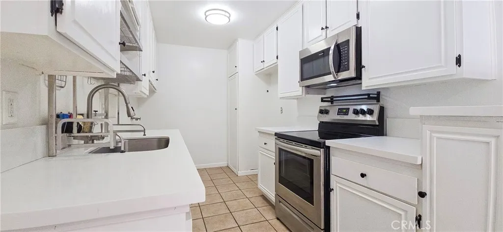 28491 Via Princesa B, Murrieta, California 92563 home-pic-5