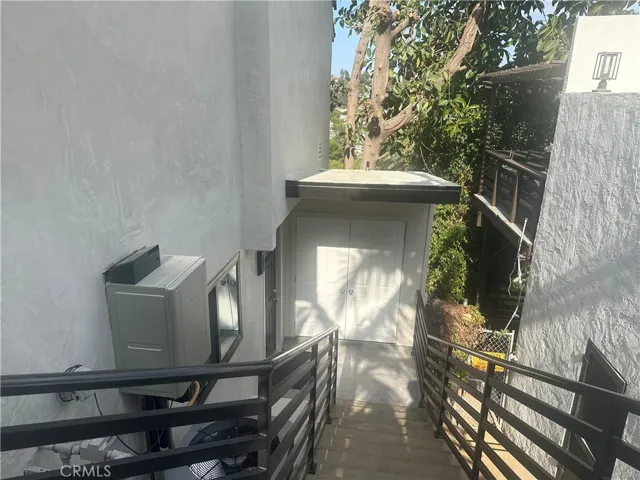 Private Entrance