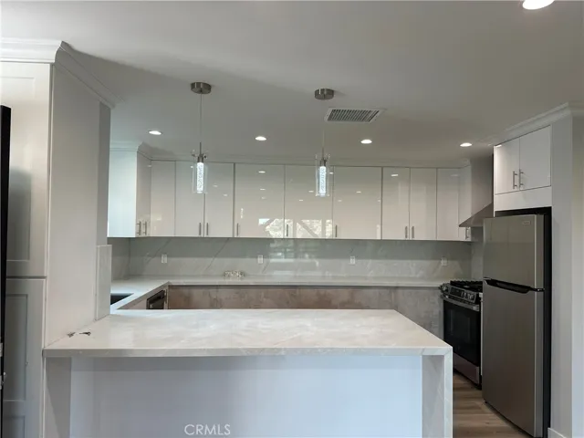 4504 Sunnycrest Drive, Los Angeles, California 90065