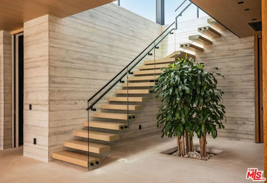 6889 Dume Drive, Malibu, California 90265 home-pic-12