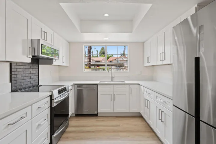 New Kitchen top to bottom
