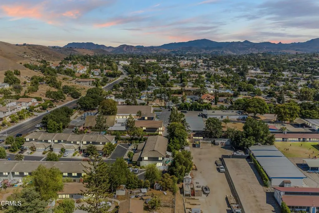 327 Wynn Court, Thousand Oaks, California 91362 home-pic-37