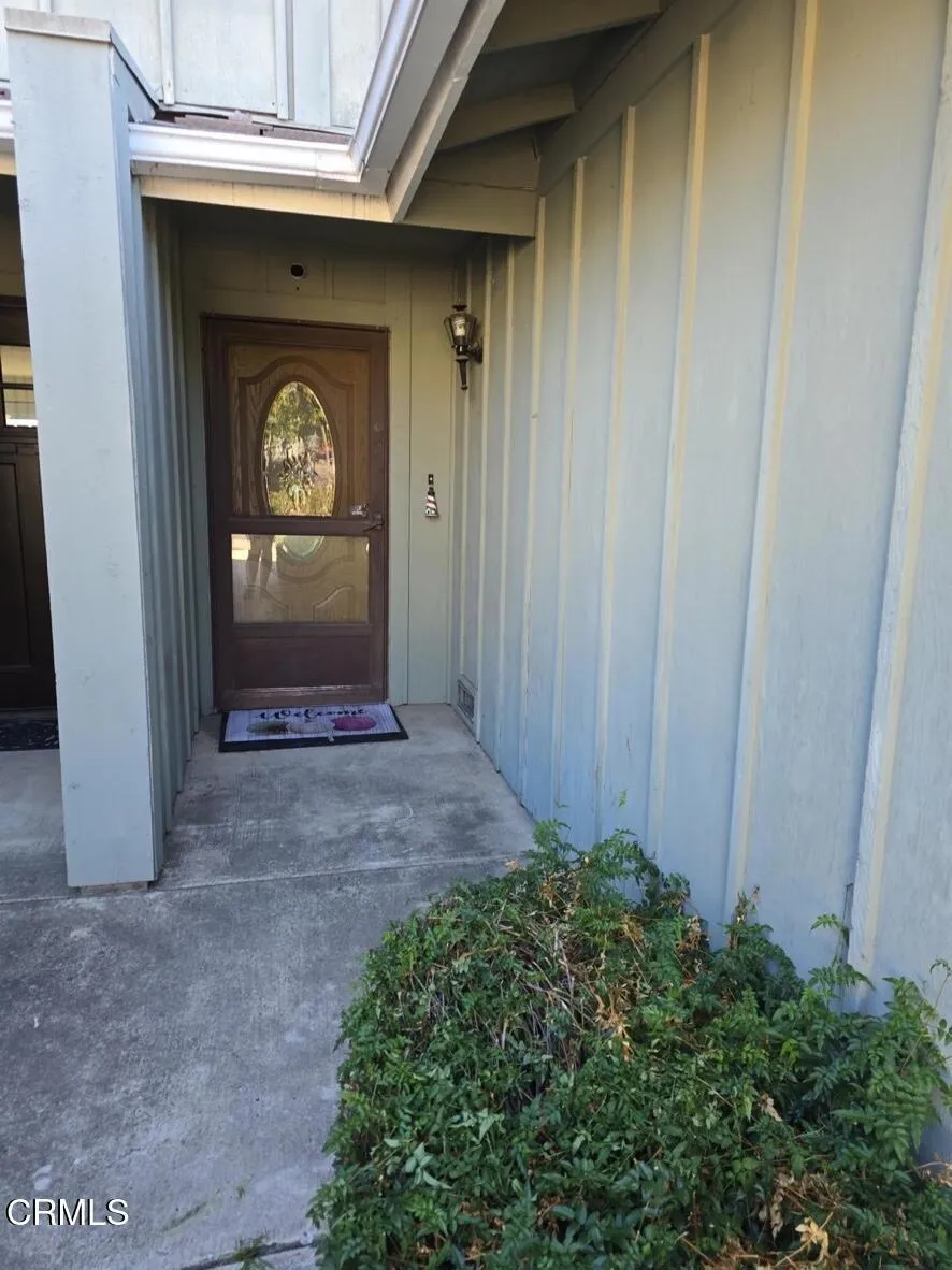 327 Wynn Court, Thousand Oaks, California 91362 home-pic-2