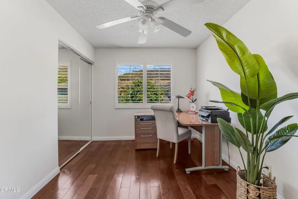 327 Wynn Court, Thousand Oaks, California 91362 home-pic-23