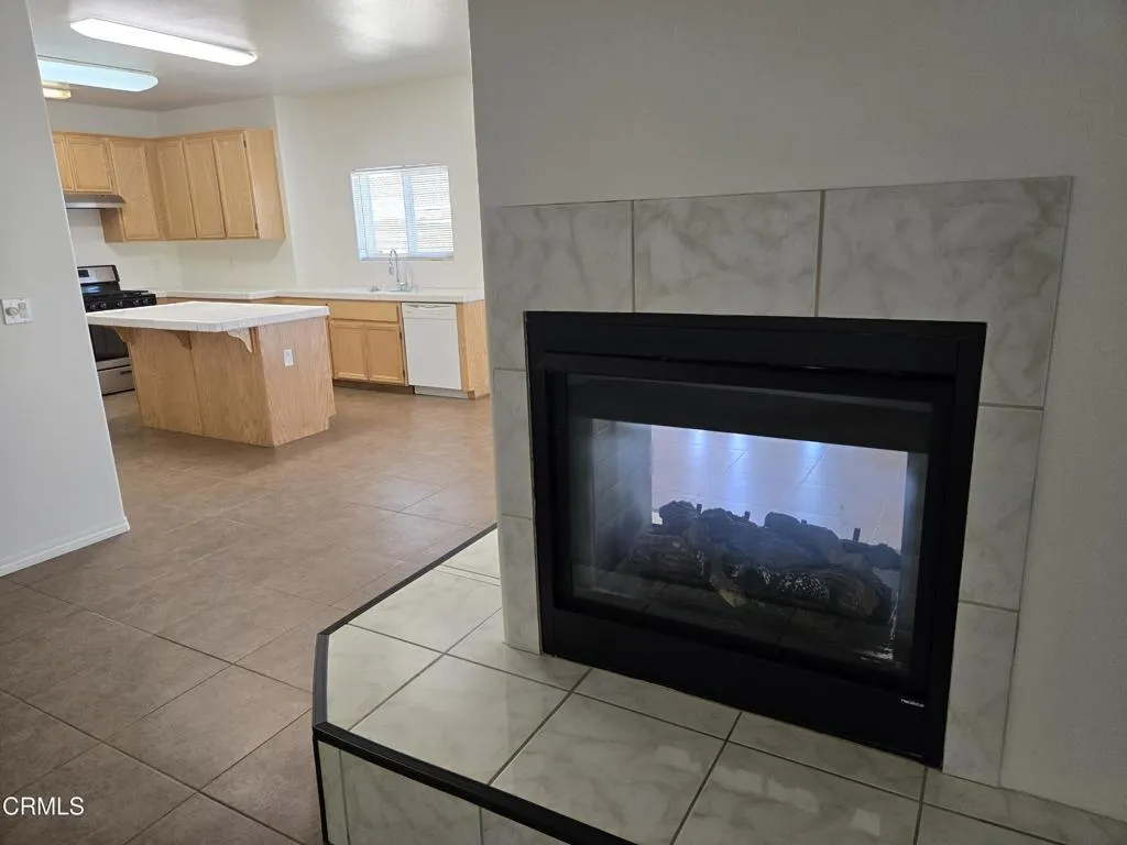 43414 Tranquility Court, Lancaster, California 93535 home-pic-3