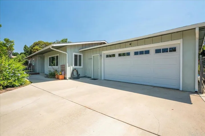 1344 Morro Road, Fallbrook, California 92028