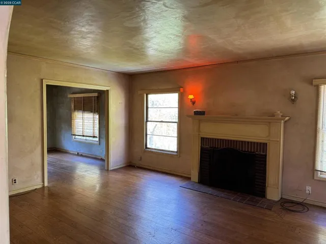 3001 Davis St, Oakland, California 94601