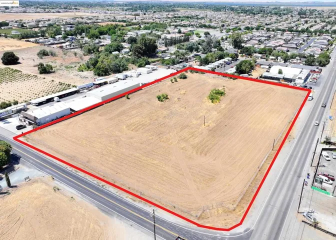 Aerial view of property's location with property boundaries highlighted