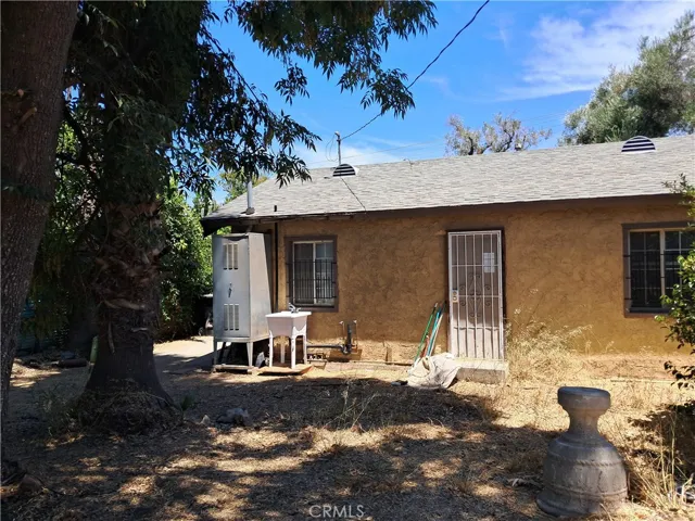 222 N Buena Vista Avenue, Corona, California 92882