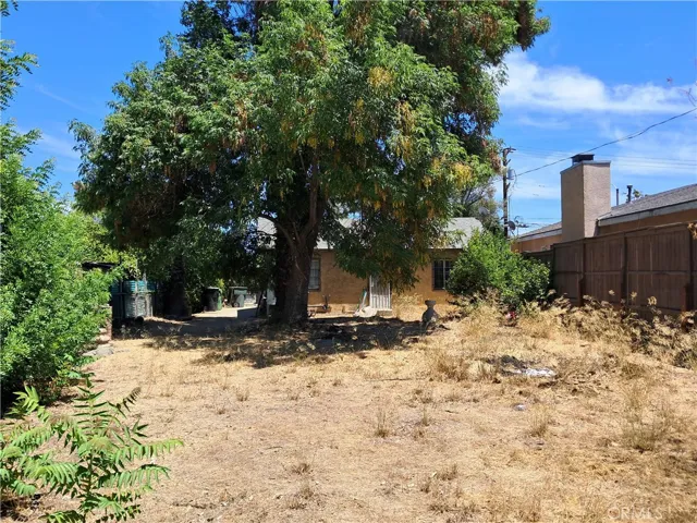 222 N Buena Vista Avenue, Corona, California 92882