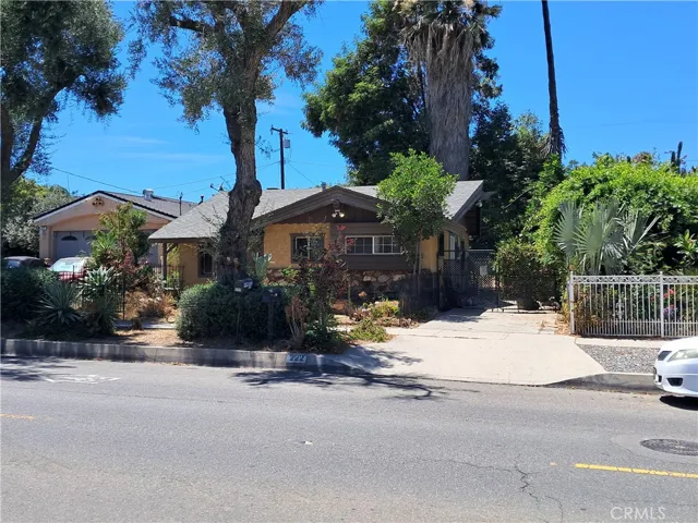 222 N Buena Vista Avenue, Corona, California 92882