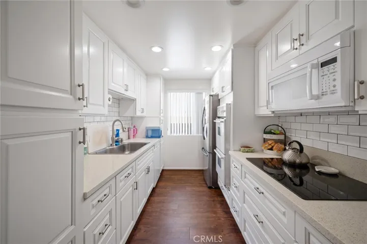 1301 17th Street 105, Santa Monica, California 90404