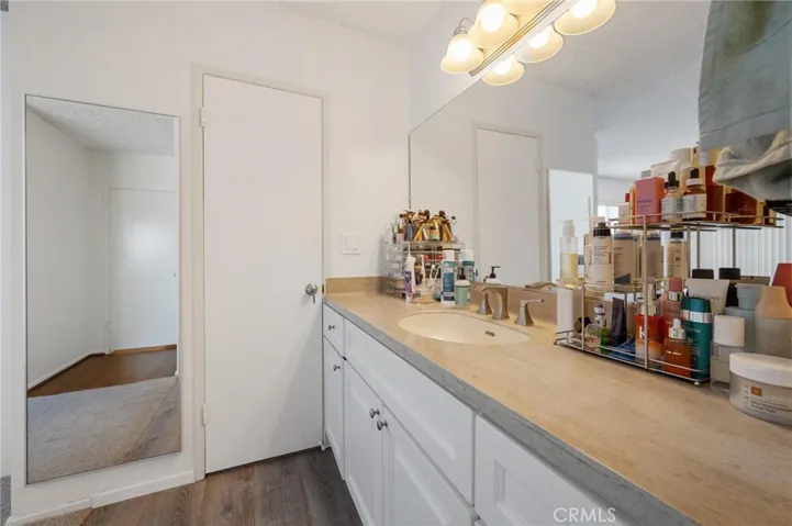 1301 17th Street 105, Santa Monica, California 90404