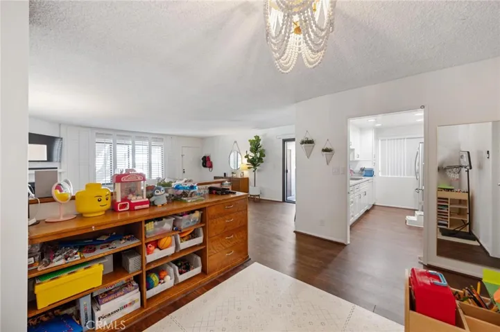 1301 17th Street 105, Santa Monica, California 90404