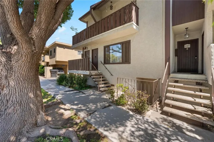 1301 17th Street 105, Santa Monica, California 90404