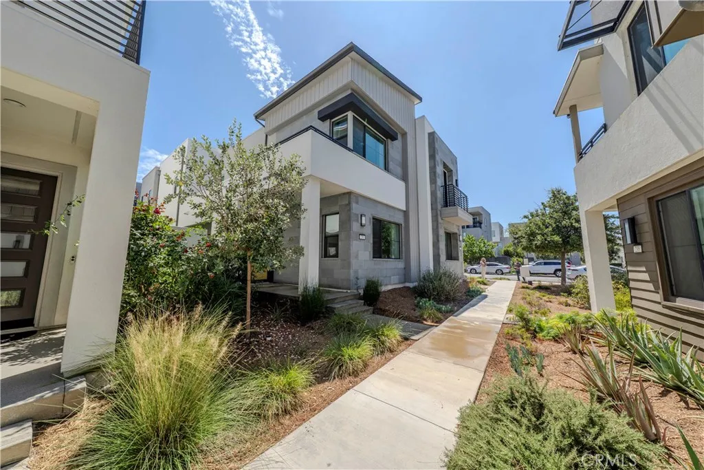 251 Novel, Irvine, California 92618, 3 Bedrooms Bedrooms, ,3 BathroomsBathrooms,Residential Lease,For Rent,Novel,OC25170337