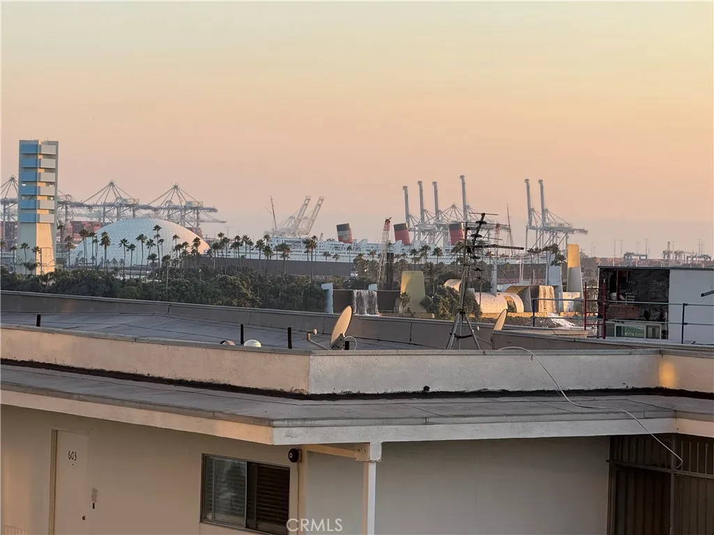 1310 E Ocean Boulevard 407, Long Beach, California 90802 home-pic-59
