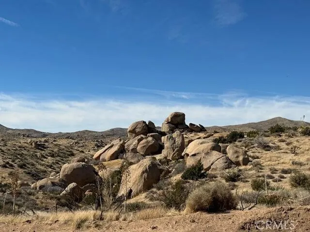 1 Andes Court, Apple Valley, California 92308