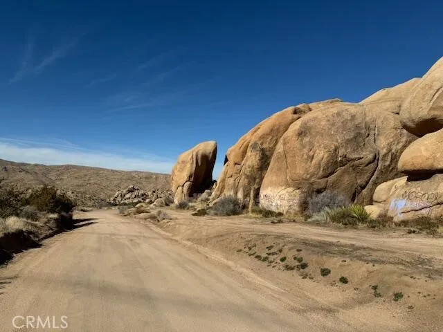 1 Andes Court, Apple Valley, California 92308