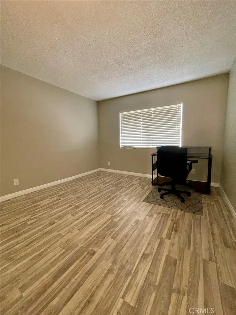 8020 Langdon Avenue 208, Van Nuys, California 91406 home-pic-14