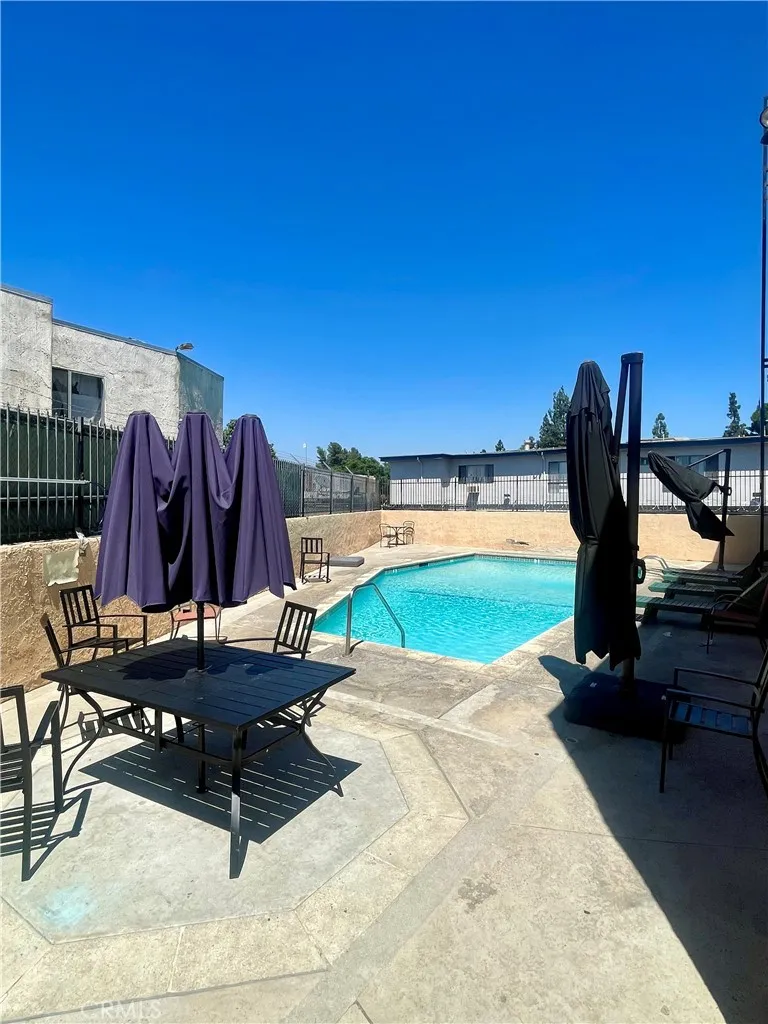 8020 Langdon Avenue 208, Van Nuys, California 91406 home-pic-3