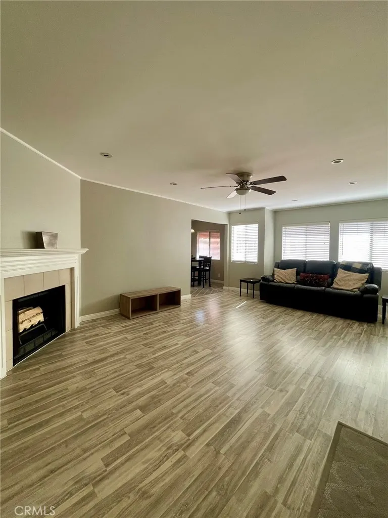 8020 Langdon Avenue 208, Van Nuys, California 91406 home-pic-4