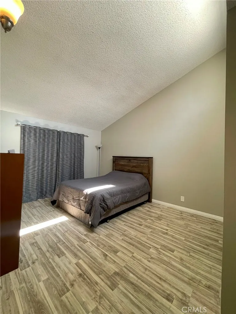 8020 Langdon Avenue 208, Van Nuys, California 91406 home-pic-12