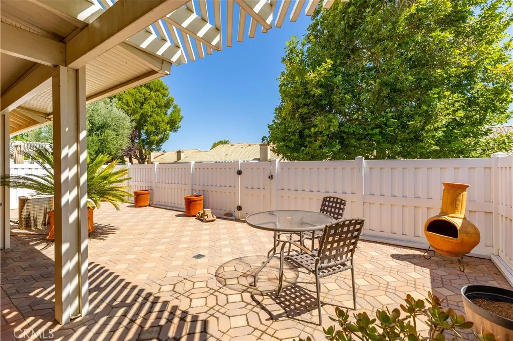 668 La Costa Drive, Banning, California 92220 home-pic-18