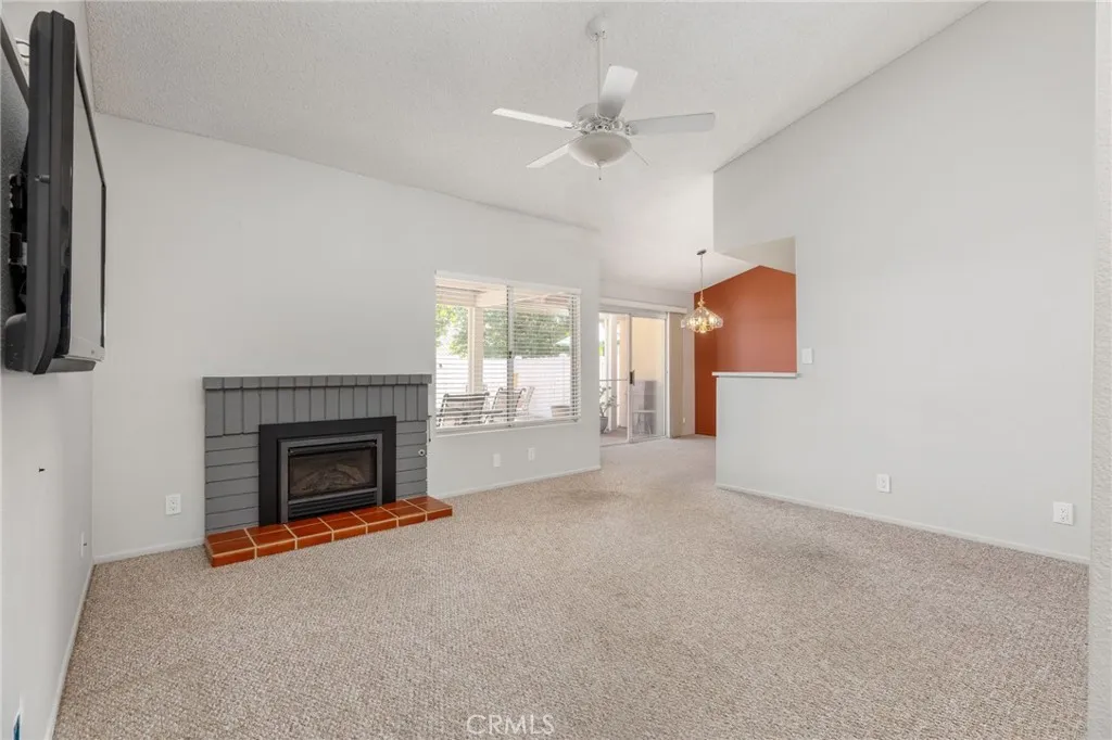 668 La Costa Drive, Banning, California 92220 home-pic-2
