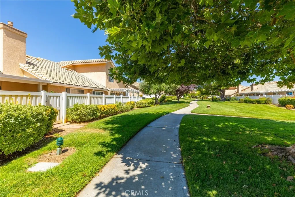 668 La Costa Drive, Banning, California 92220 home-pic-22