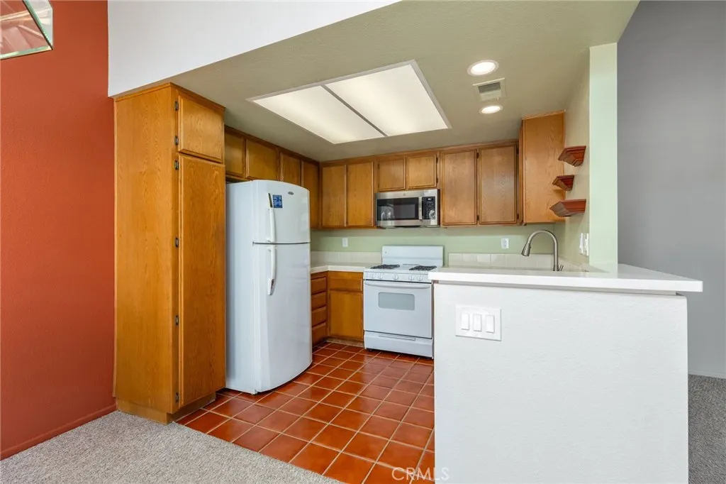668 La Costa Drive, Banning, California 92220 home-pic-7