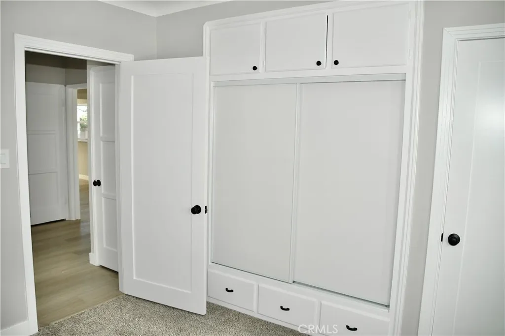 9106 S Gramercy Place, Los Angeles, California 90047 home-pic-10