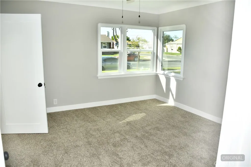 9106 S Gramercy Place, Los Angeles, California 90047 home-pic-13