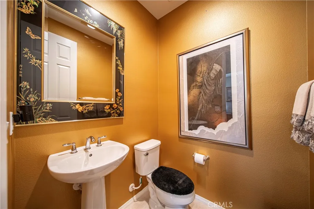 345 Lucinda Terrace, Beaumont, California 92223 home-pic-5