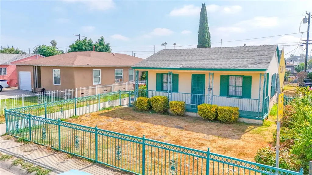 1208 S White Avenue, Compton, California 90221 home-pic-35