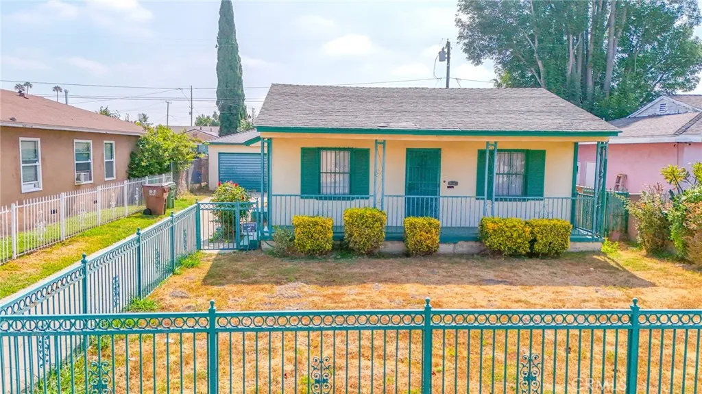 1208 S White Avenue, Compton, California 90221 home-pic-36