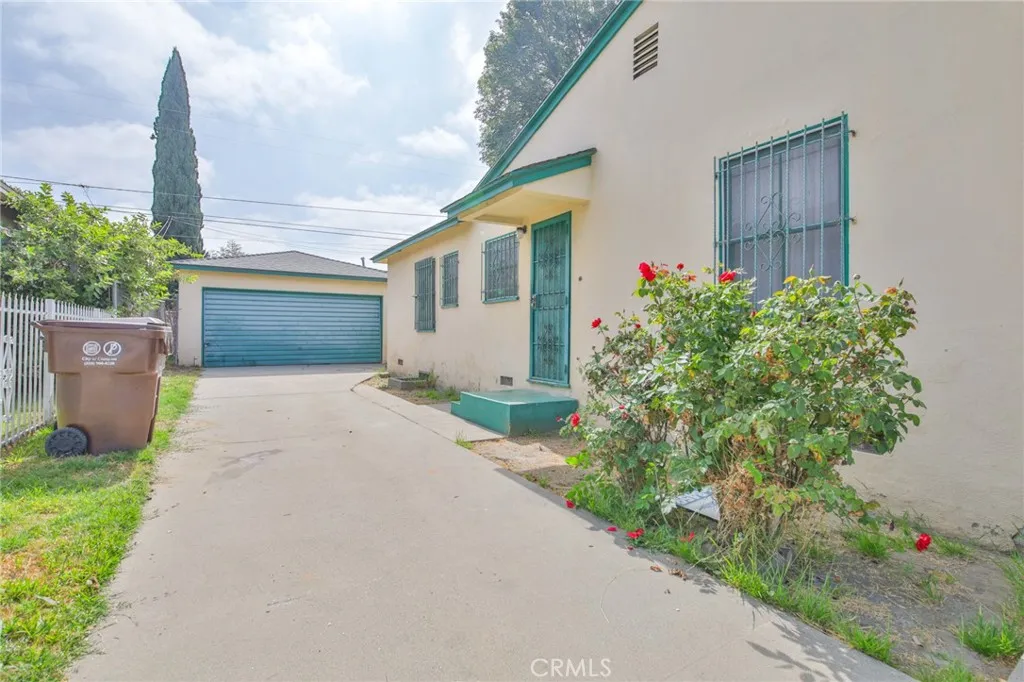1208 S White Avenue, Compton, California 90221 home-pic-27