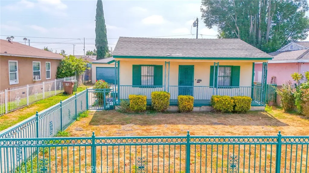 1208 S White Avenue, Compton, California 90221 home-pic-35