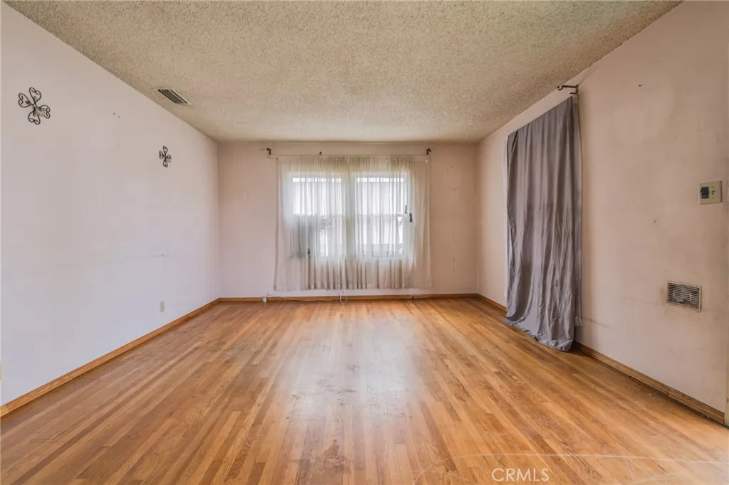 1208 S White Avenue, Compton, California 90221 home-pic-2